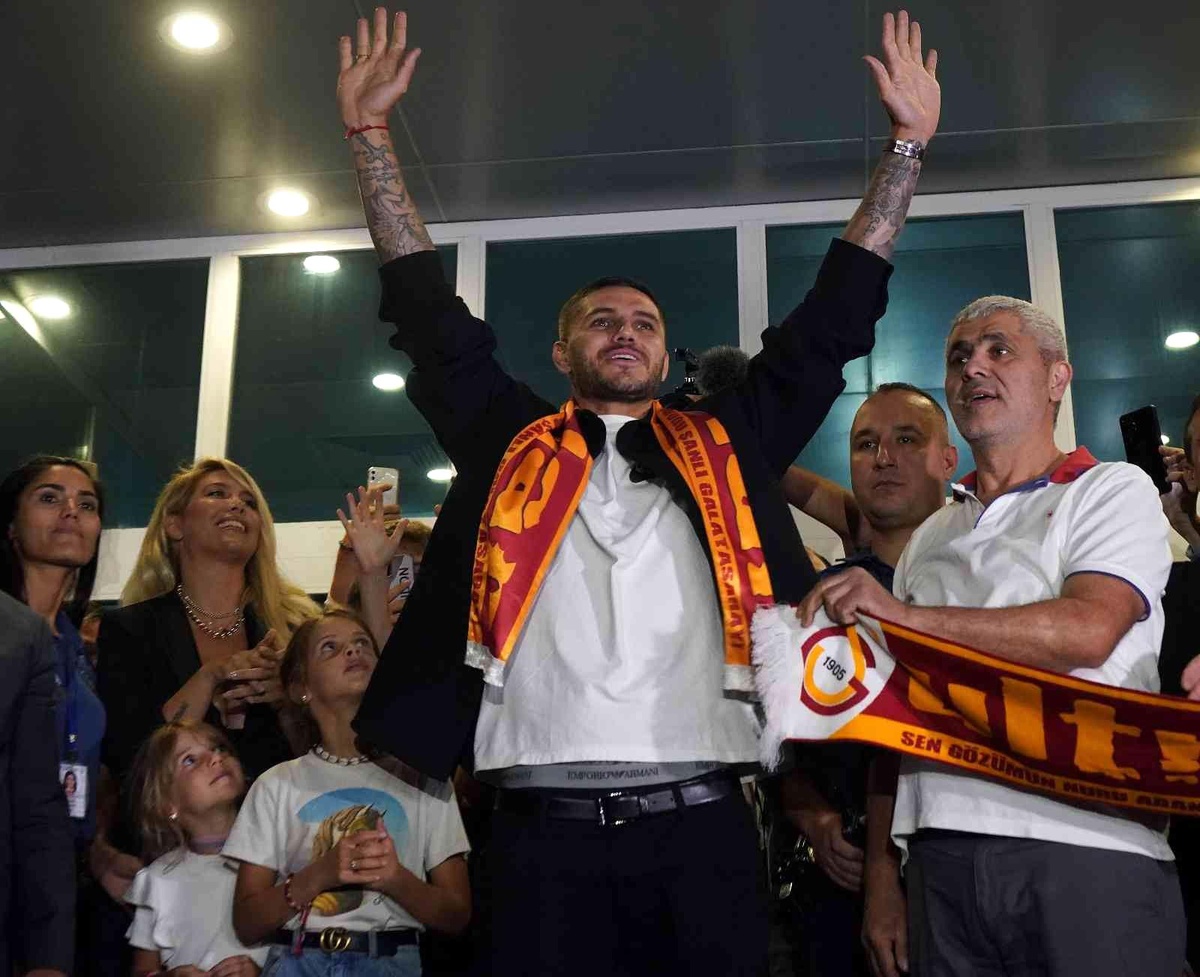 Mauro Icardi, İstanbul\'a geldi