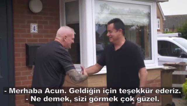 Acun Ilıcalı, evine Türk bayrağı asan Hull City taraftarını ziyaret etti Acun Ilıcalı, evine Türk bayrağı asan Hull City taraftarını ziyaret etti