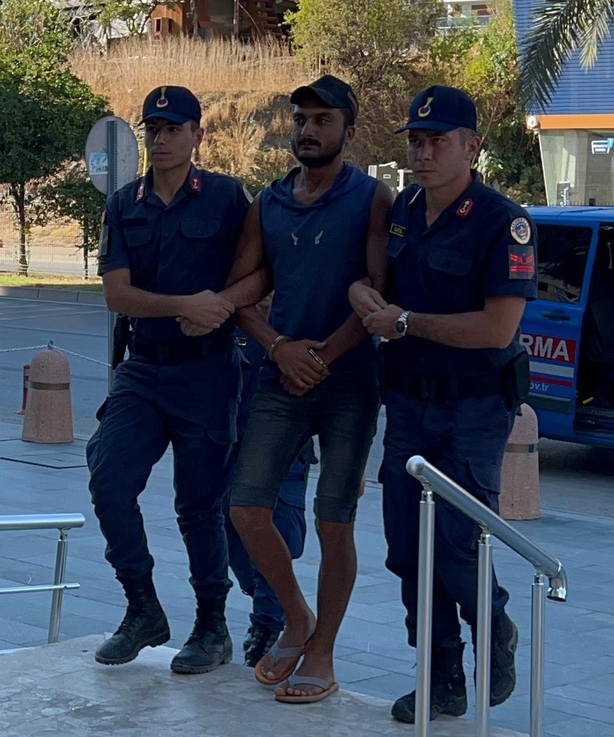 Alanya\'da ev arkadaşını öldürdüğü iddia edilen zanlı yakalandı