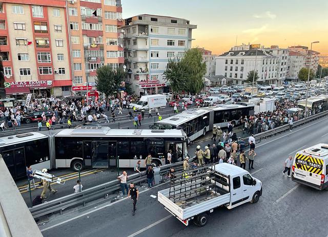 Bakan Karaismailoğlu'ndan metrobüs kazasıyla ilgili kavga çıkaracak sözler! İmamoğlu'nun tepkisi merak konusu Bakan Karaismailoğlu'ndan metrobüs kazasıyla ilgili kavga çıkaracak sözler! İmamoğlu'nun tepkisi merak konusu