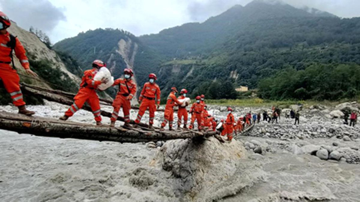 Çin\'in Sichuan Eyaletinde Afet Yardım Çalışmaları Sürüyor