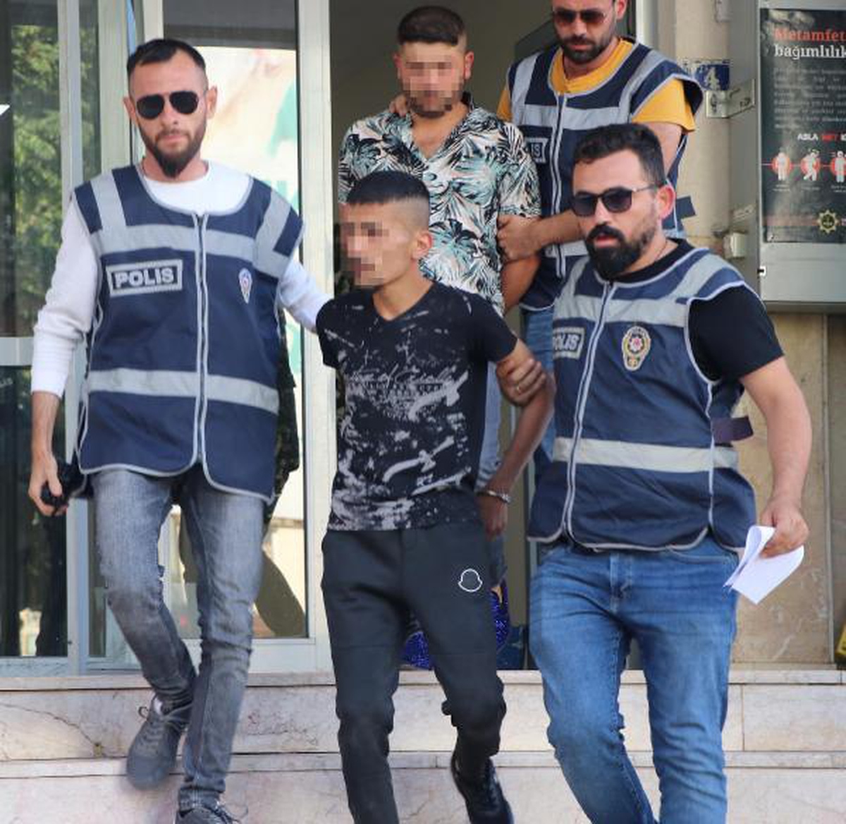 Kayseri gündem haberleri... Kayseri\'de firari şüpheliler, polisin takibiyle yakalandı