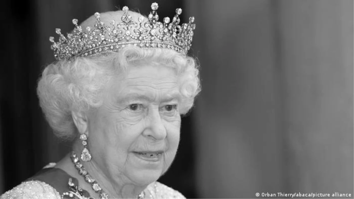 Erdoğan: Kraliçe 2. Elizabeth\'in Vefatını Üzüntüyle Öğrendim. Kraliyet Ailesi ile Dost ve Müttefik Birleşik Krallık Halkına Taziyelerimi Sunuyorum