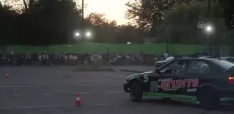 Polonya'da araba gösterileri düzenlendi