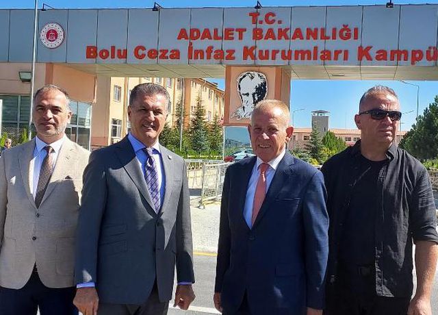 Mustafa Sarıgül'den ses getirecek çıkış: En doğru aday Kemal Kılıçdaroğlu'dur Mustafa Sarıgül'den ses getirecek çıkış: En doğru aday Kemal Kılıçdaroğlu'dur