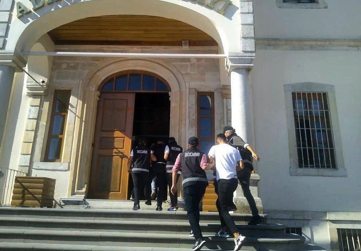 Sinop\'ta sahte sözleşmeyle vatandaşlara daire kiralayan 3 kişi tutuklandı