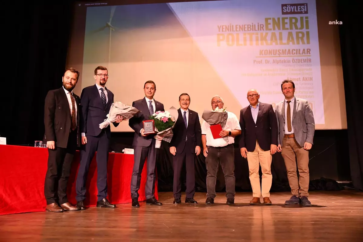 Tepebaşı\'nda Düzenlenen Söyleşide Enerji Politikaları Masaya Yatırıldı