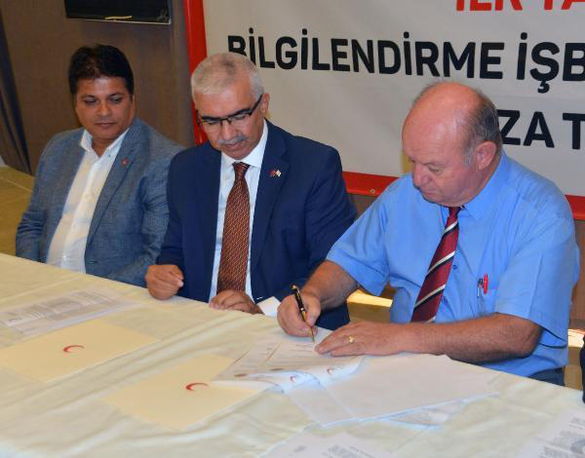 Türk Kızılay\'dan gazetecilere \'ilk yardım\' eğitimi