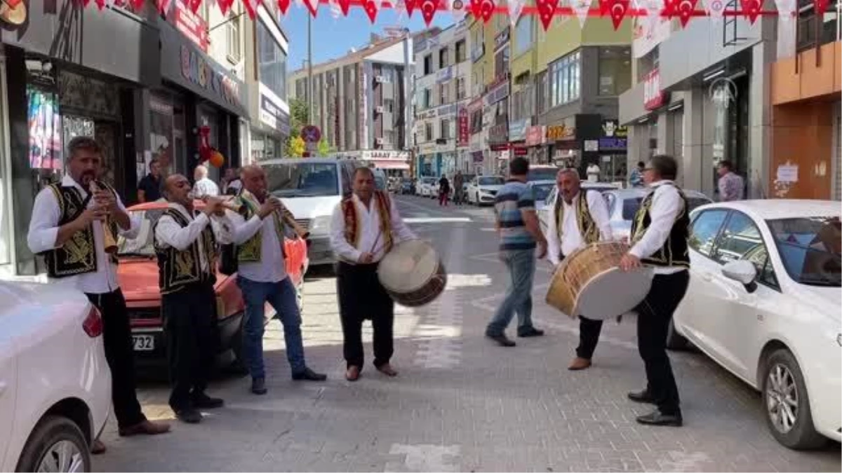 Kırşehir\'de 35. Ahilik Haftası kutlamalarına esnaf davul zurna ile davet edildi