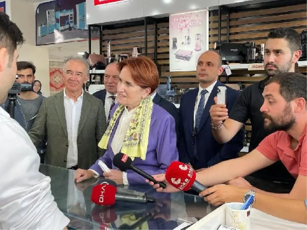 Akşener\'den Başakşehir\'de esnaf ziyareti