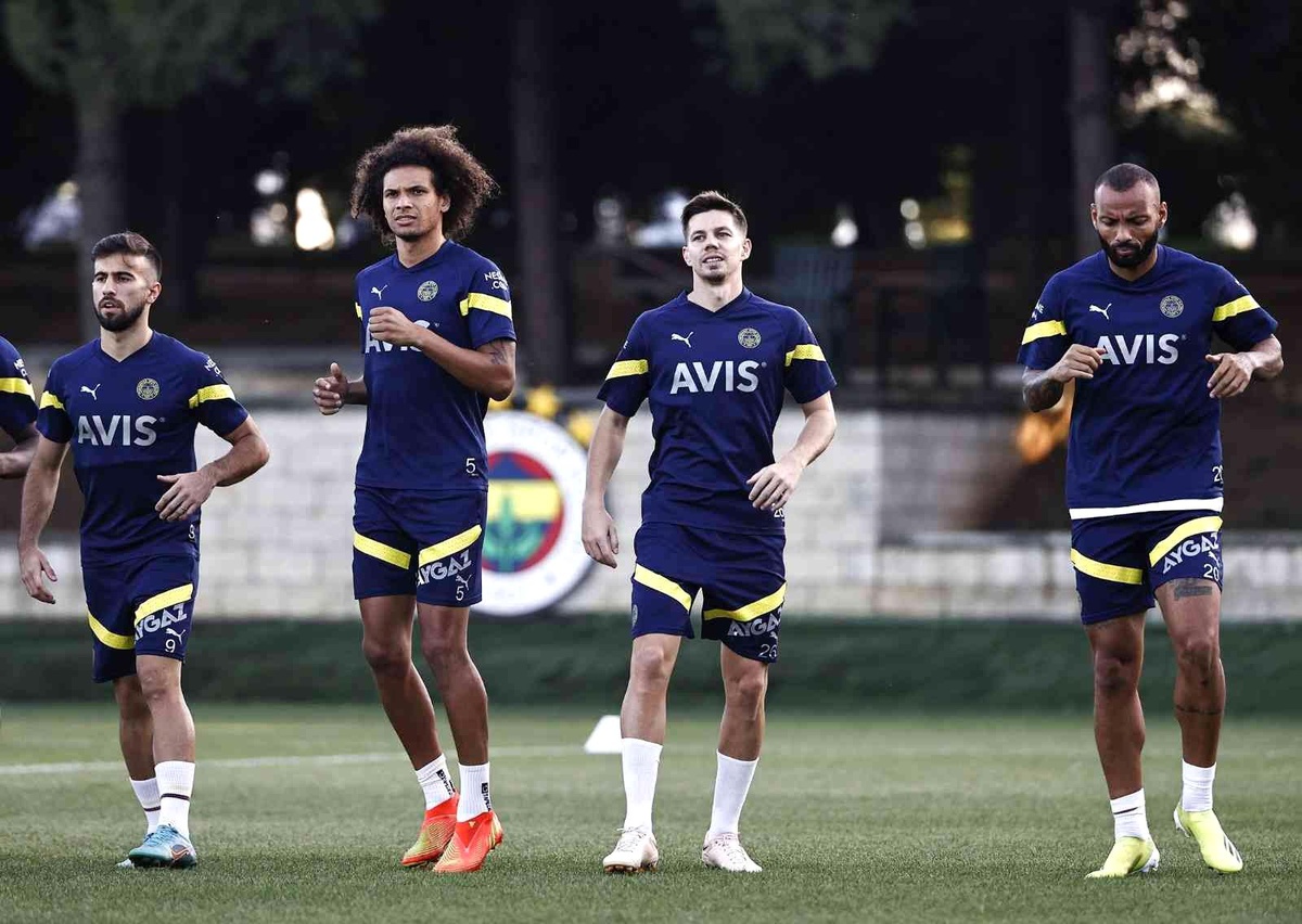 Fenerbahçe\'de Rennes maçı hazırlıkları başladı