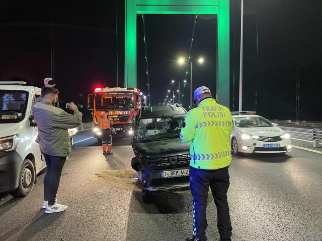 FSM'de 'dur' ihtarına uymayan panelvan polislere çarptı, 2 memur yaralandı FSM'de 'dur' ihtarına uymayan panelvan polislere çarptı, 2 memur yaralandı