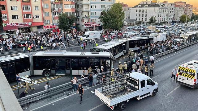 İmamoğlu'ndan metrobüs kazası açıklaması: Görüntüleri ve ses kayıtlarını inceledik, sürücü baygınlık geçirdi İmamoğlu'ndan metrobüs kazası açıklaması: Görüntüleri ve ses kayıtlarını inceledik, sürücü baygınlık geçirdi