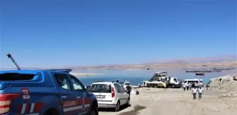 Elazığ haber | Keban Baraj Gölü'nde batan tekne, 56 metre derinlikte bulundu; balıkçı aranıyor