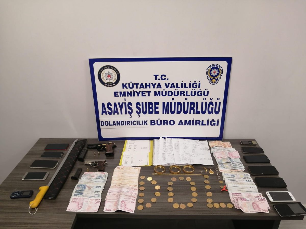 Kütahya\'da saman satışı ilanıyla dolandırıcılık yapan 6 zanlı tutuklandı