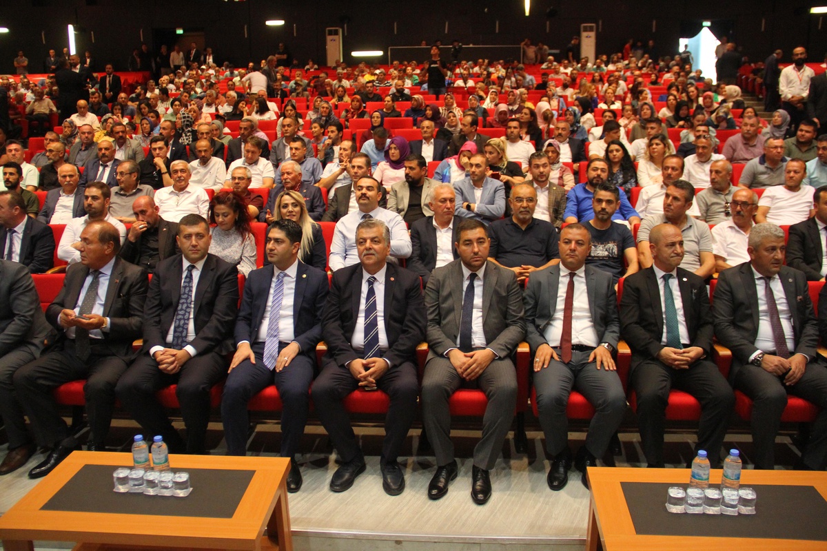 MHP\'li Özdemir\'den İzmir Büyükşehir Belediye Başkanı Soyer\'e tepki Açıklaması