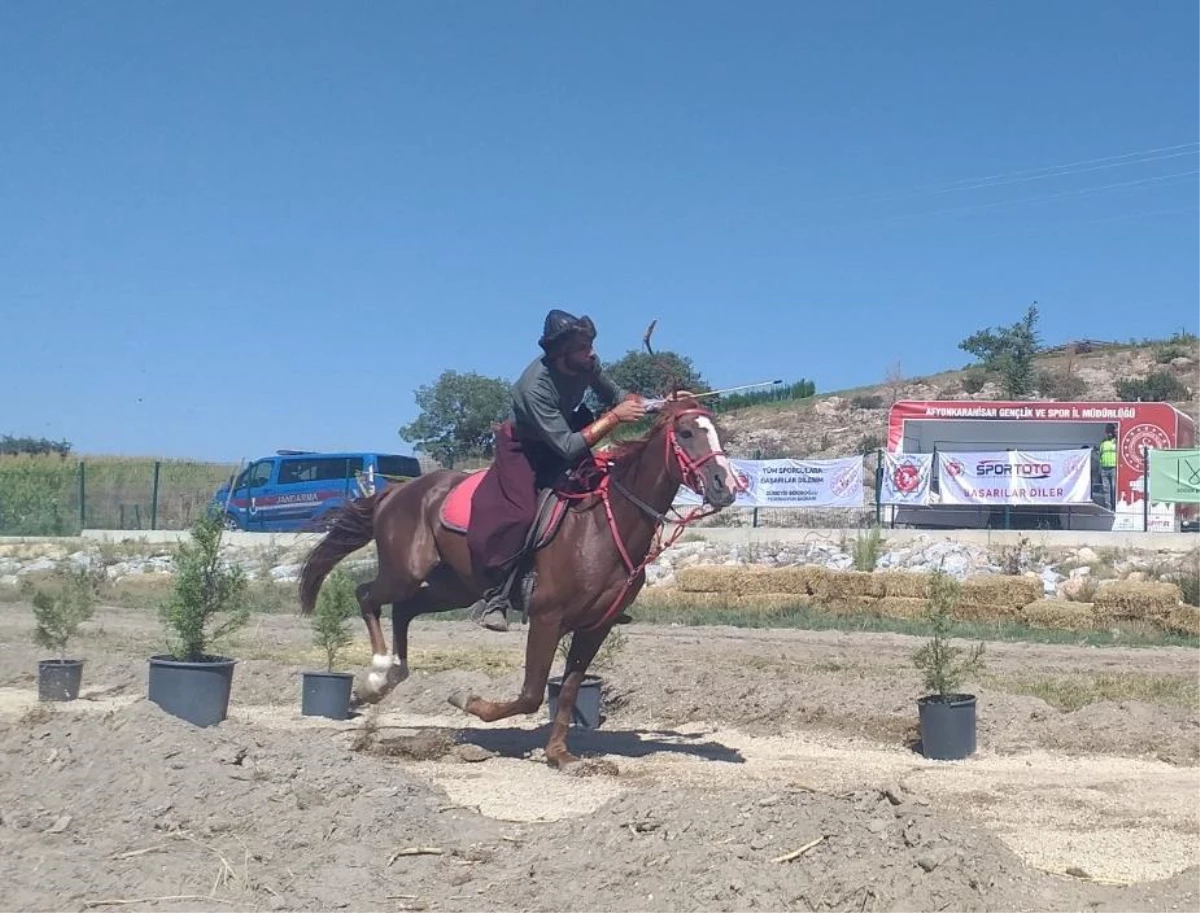 Atlı Okçuluk Türkiye Şampiyonası yarı final yarışları Afyonkarahisar\'da sona erdi