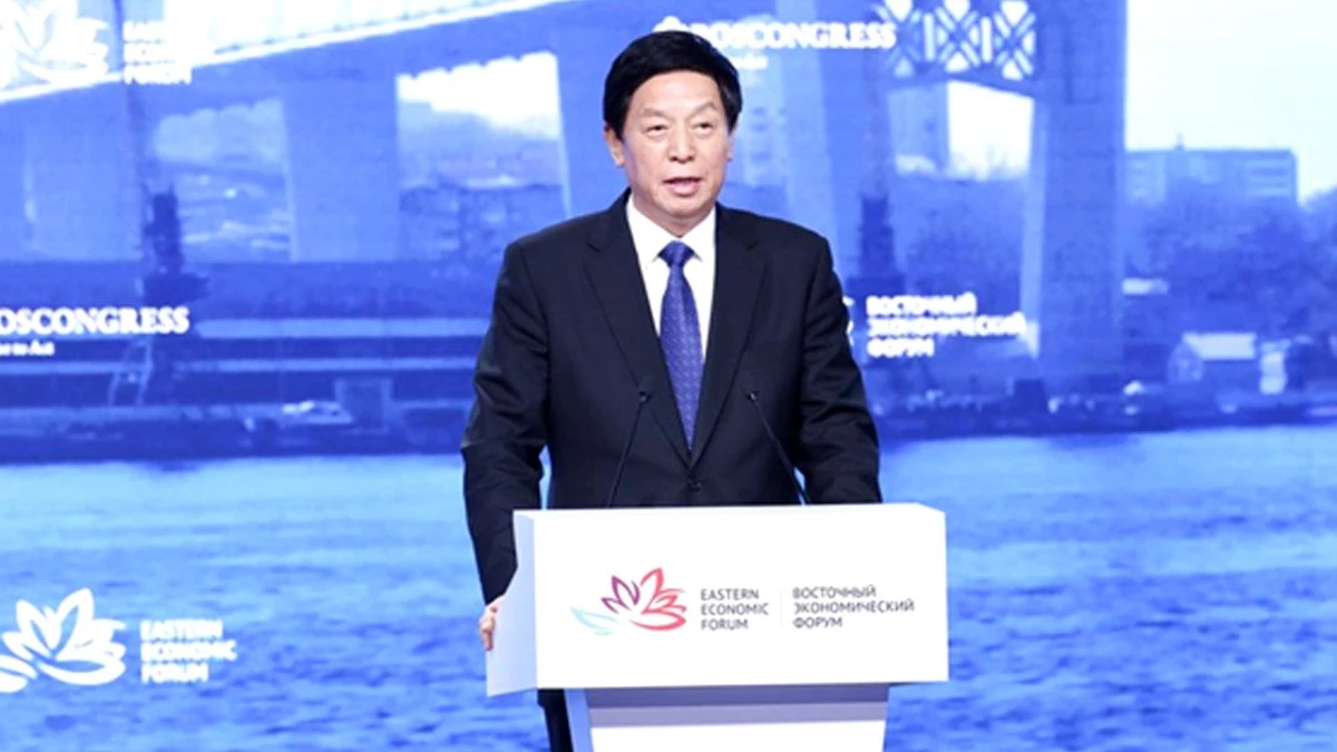 Çin Ulusal Halk Kongresi Daimi Komitesi Başkanı\'ndan Rusya\'ya İyi Niyet Ziyareti