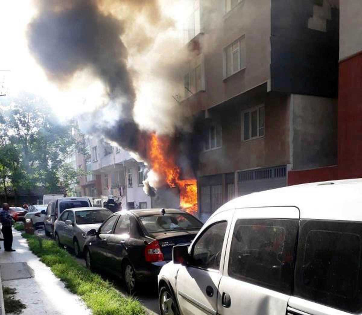 Tekirdağ gündem haberi... Çorlu\'da ikinci el eşya deposunda yangın