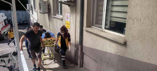 İnşaat işçilerine kıyafetlerini değiştirdikleri sırada saldırdı: 1 ölü, 1 yaralı İnşaat işçilerine kıyafetlerini değiştirdikleri sırada saldırdı: 1 ölü, 1 yaralı