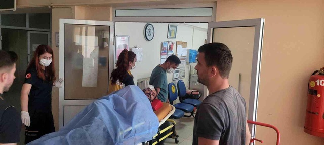 İnşaat işçilerine kıyafetlerini değiştirdikleri sırada saldırdı: 1 ölü, 1 yaralı İnşaat işçilerine kıyafetlerini değiştirdikleri sırada saldırdı: 1 ölü, 1 yaralı