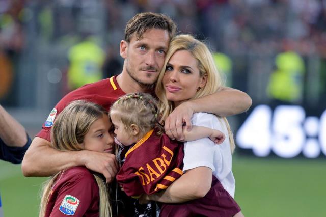 'Köpek gibi acı çektim' diyen Totti eşinin ihanetinin iç yüzünü anlattı: Ben, ben değildim