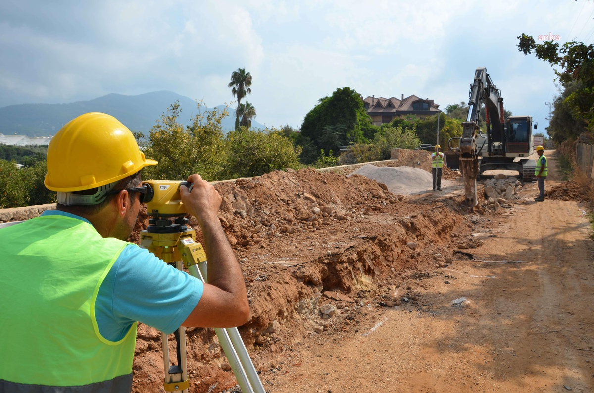 Antalya Büyükşehir\'den Alanya Oba Mahallesi\'ne Bin 200 Metrelik Kanalizasyon