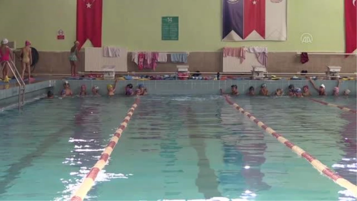 Burcu Naz Narin, Dünya Açık Su Yüzme Yarışları\'nda madalya için kulaç atacak Açıklaması