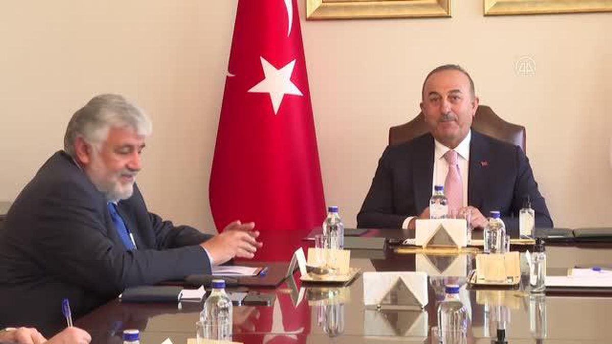 Dışişleri Bakanı Çavuşoğlu, BM Karadeniz Tahıl Girişimi Koordinatörü Abdulla ile görüştü