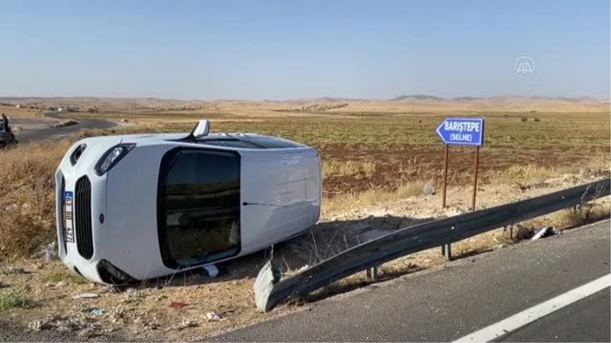 Mardin\'de iki hafif ticari aracın çarpışması sonucu 4 kişi yaralandı