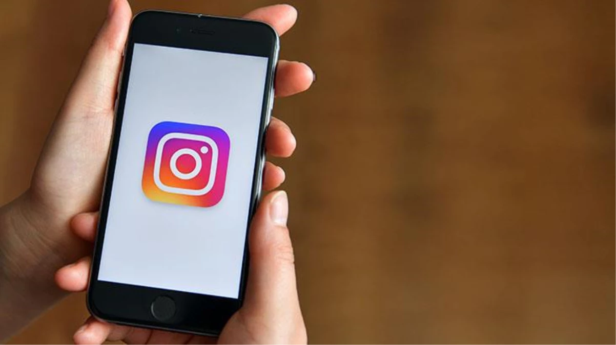Instagram, Facebook ve Twitter\'da mevcut olan tekrar paylaşma özelliğini getiriyor