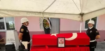 Kaza kurşunuyla hayatını kaybeden polis memuru, son yolculuğuna uğurlandı