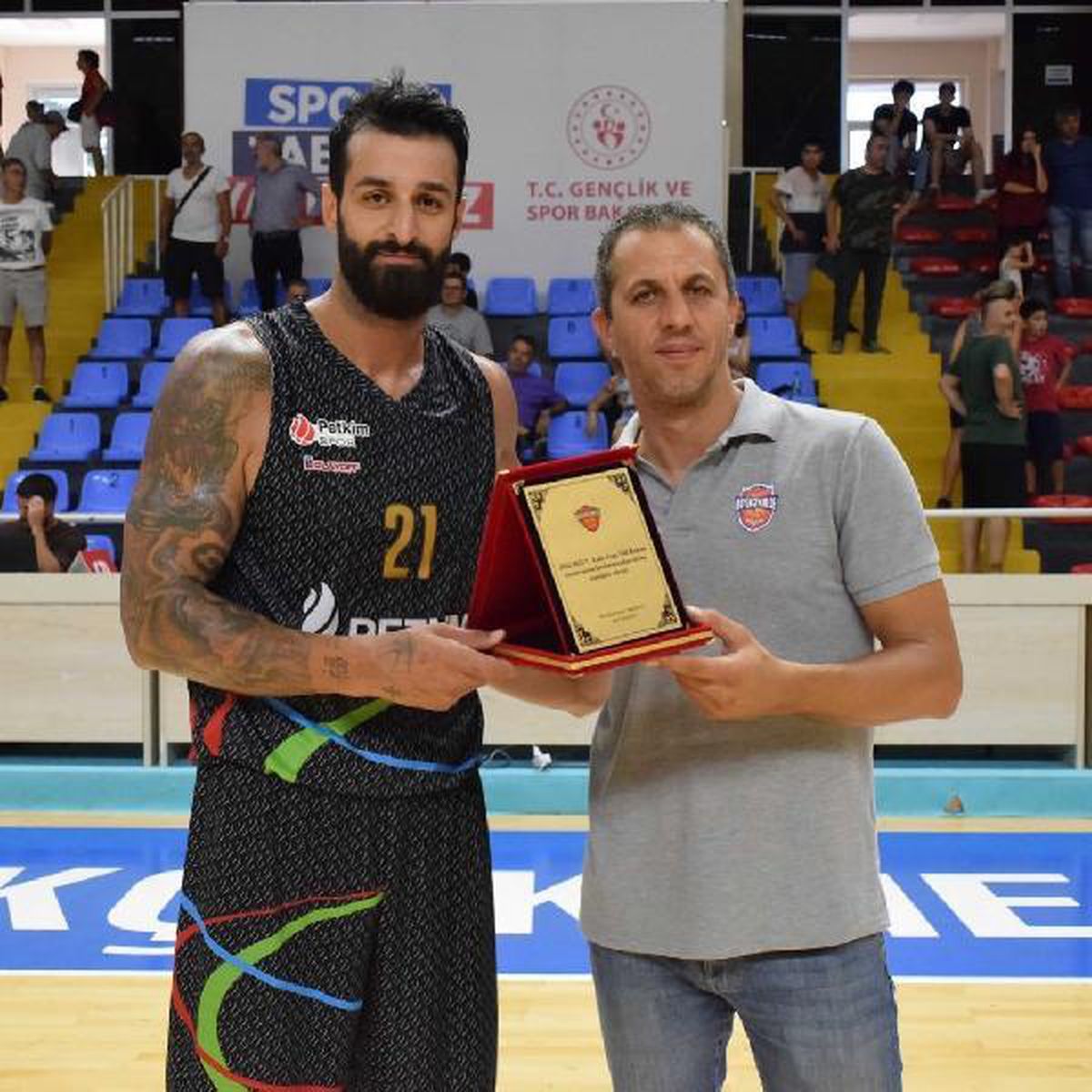 Petkimspor kupayla başladı