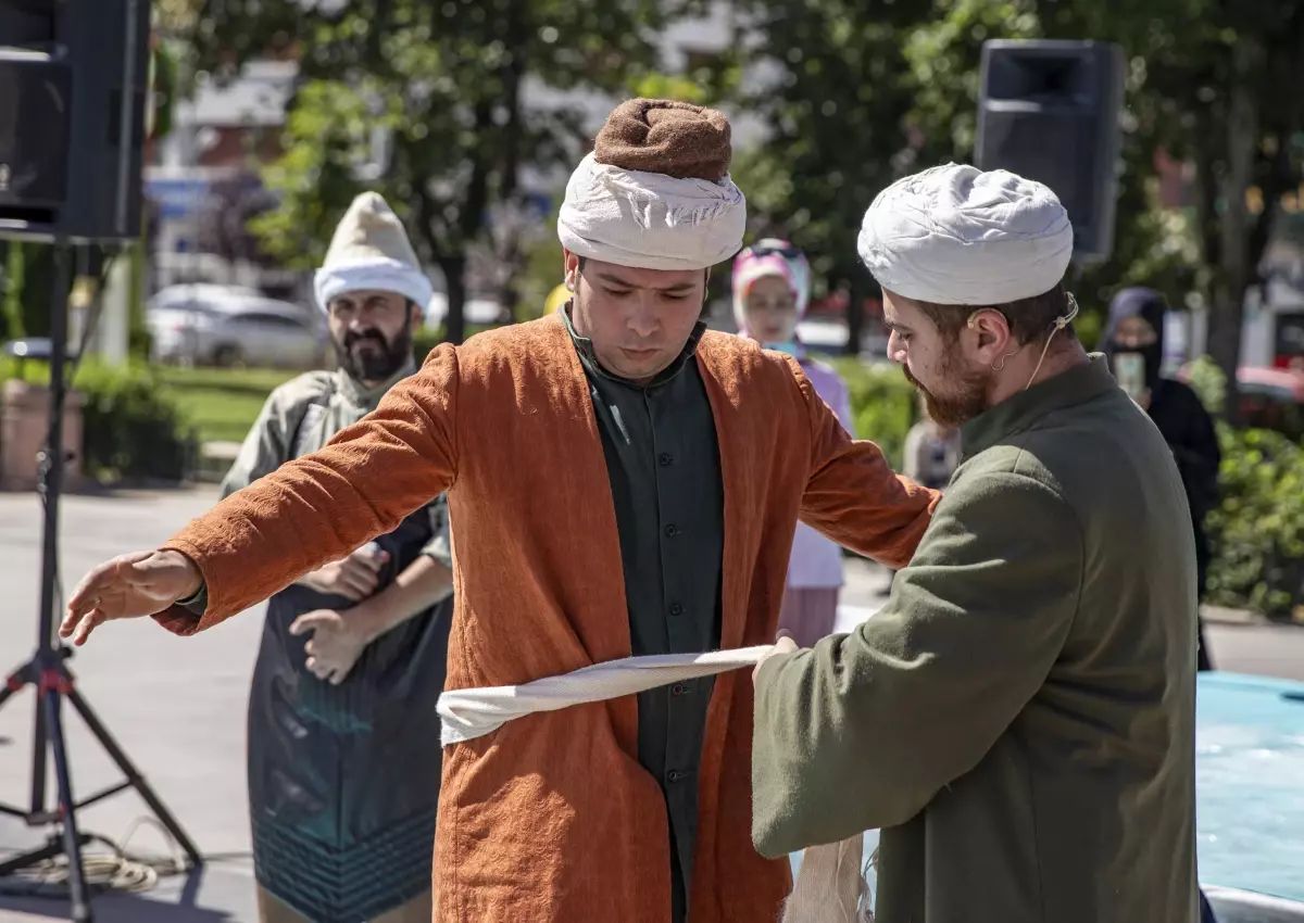 Erzurum\'da "Ahilik Haftası" şet kuşatma töreniyle kutlandı