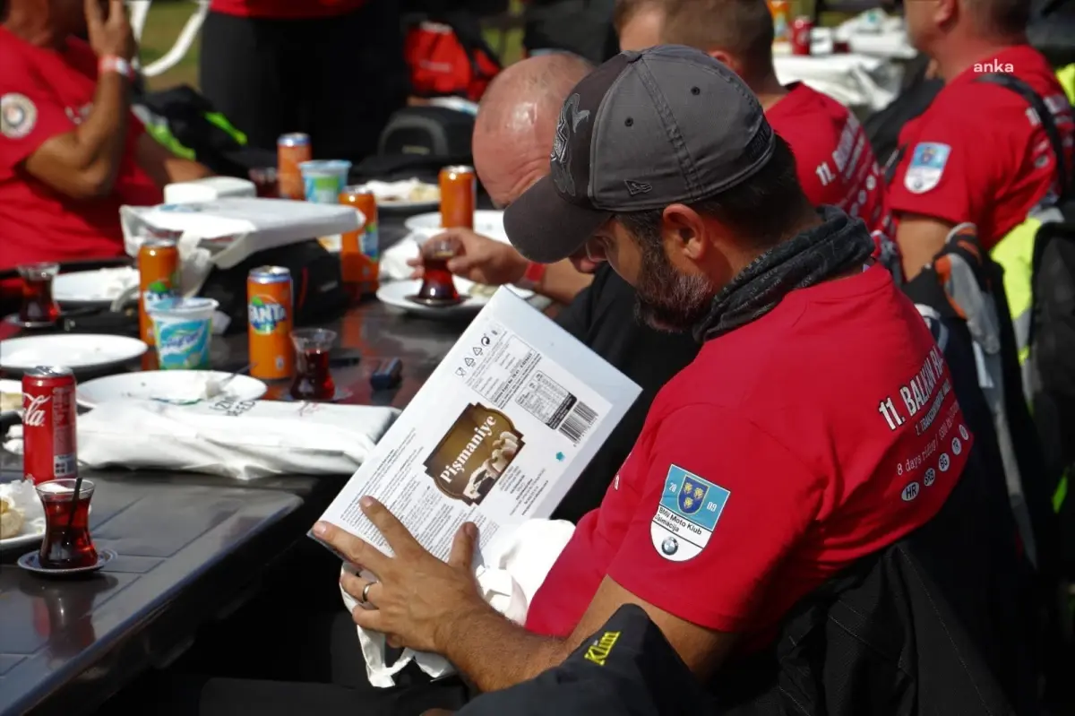 Kıtalararası Yolculuk Yapan Motosikletçiler İzmit Belediyesi\'ni Ziyaret Etti