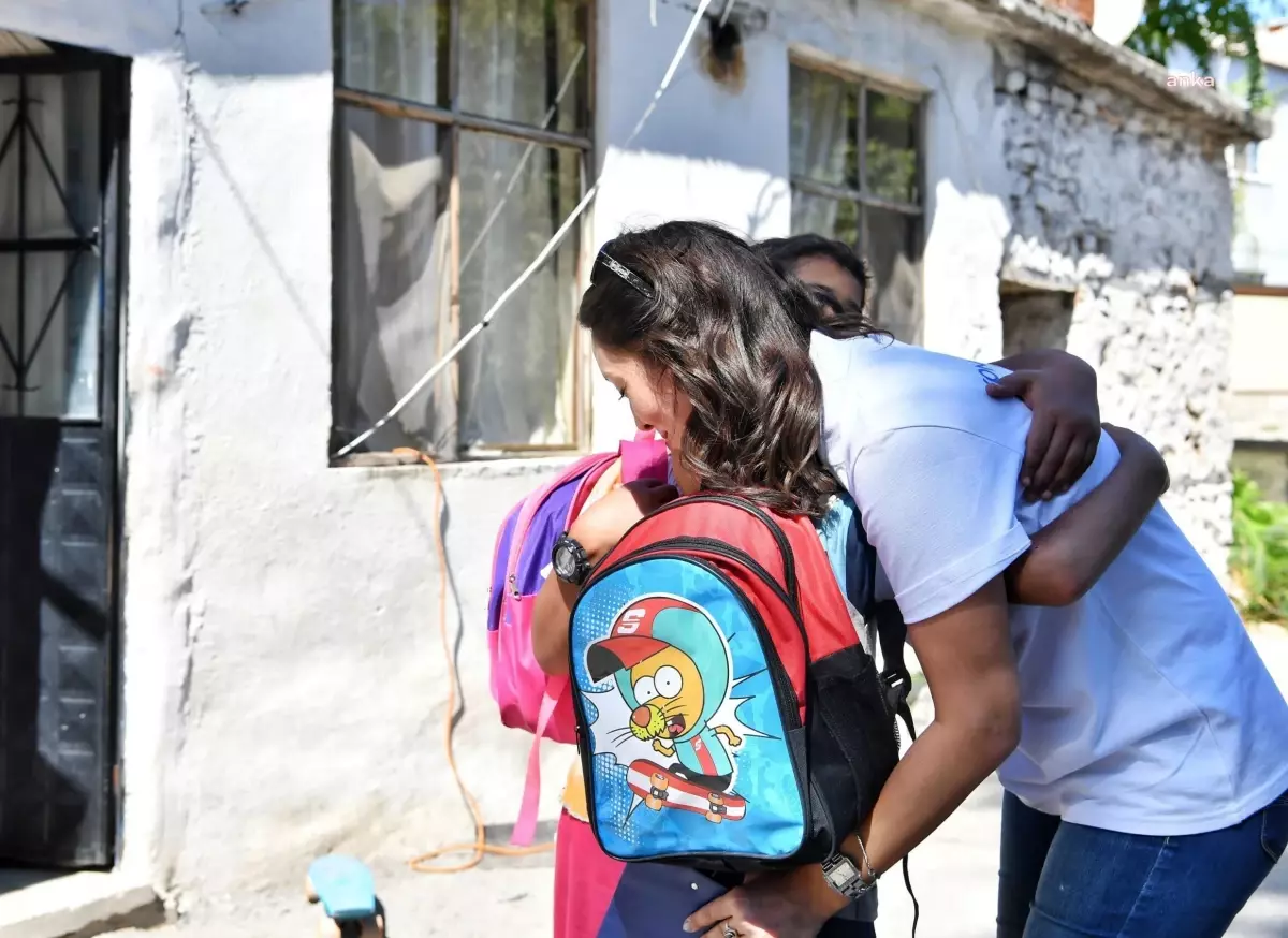 Konyaaltı Belediyesi\'nden Kırsaldaki Çocuklara Kırtasiye Desteği