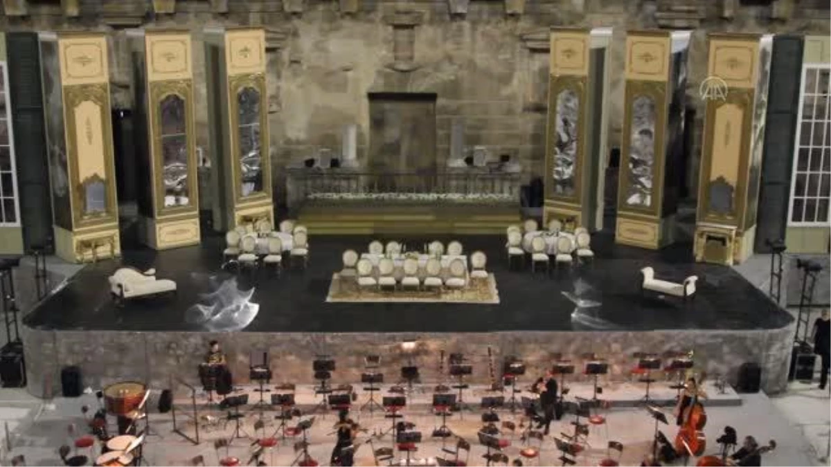 29. Uluslararası Aspendos Opera ve Bale Festivali\'nde "La Traviata" operası sahnelendi