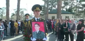 Azerbaycan şehitlerini uğurluyor