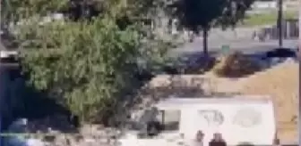 Bahçelievler'de boş arazide ceset bulundu