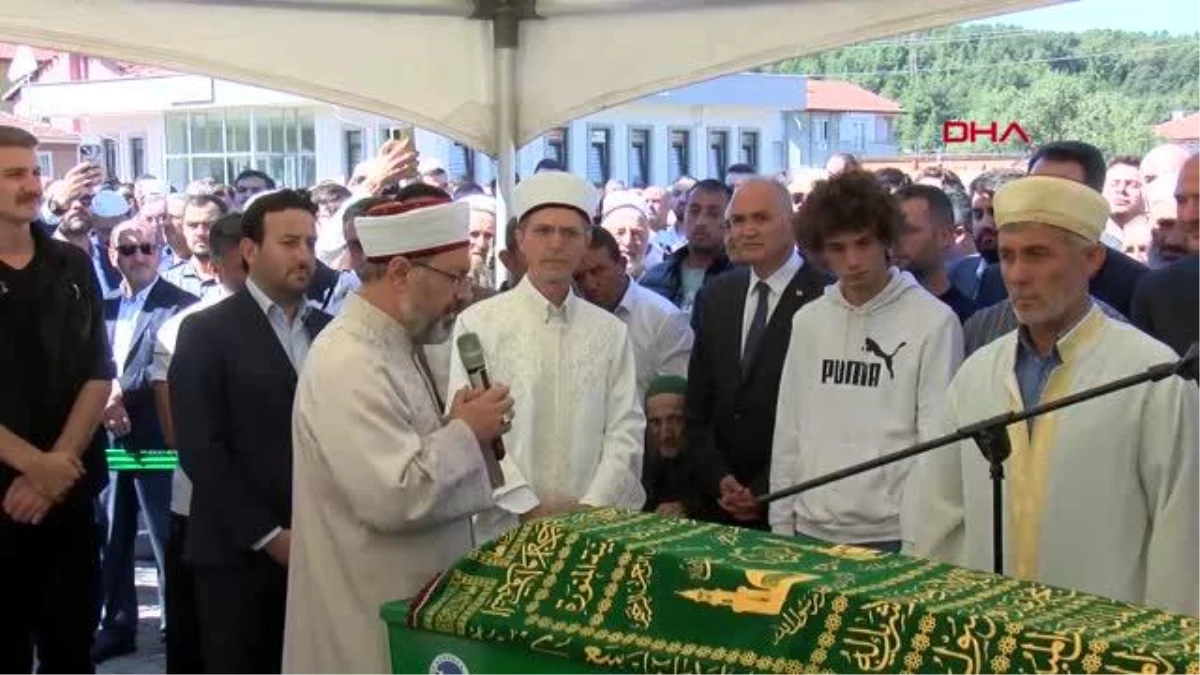 Bakan Soylu, Şehit Kaymakam Muhammed Fatih Safitürk\'ün babası Asım Safitürk\'ün cenaze törenine katıldı