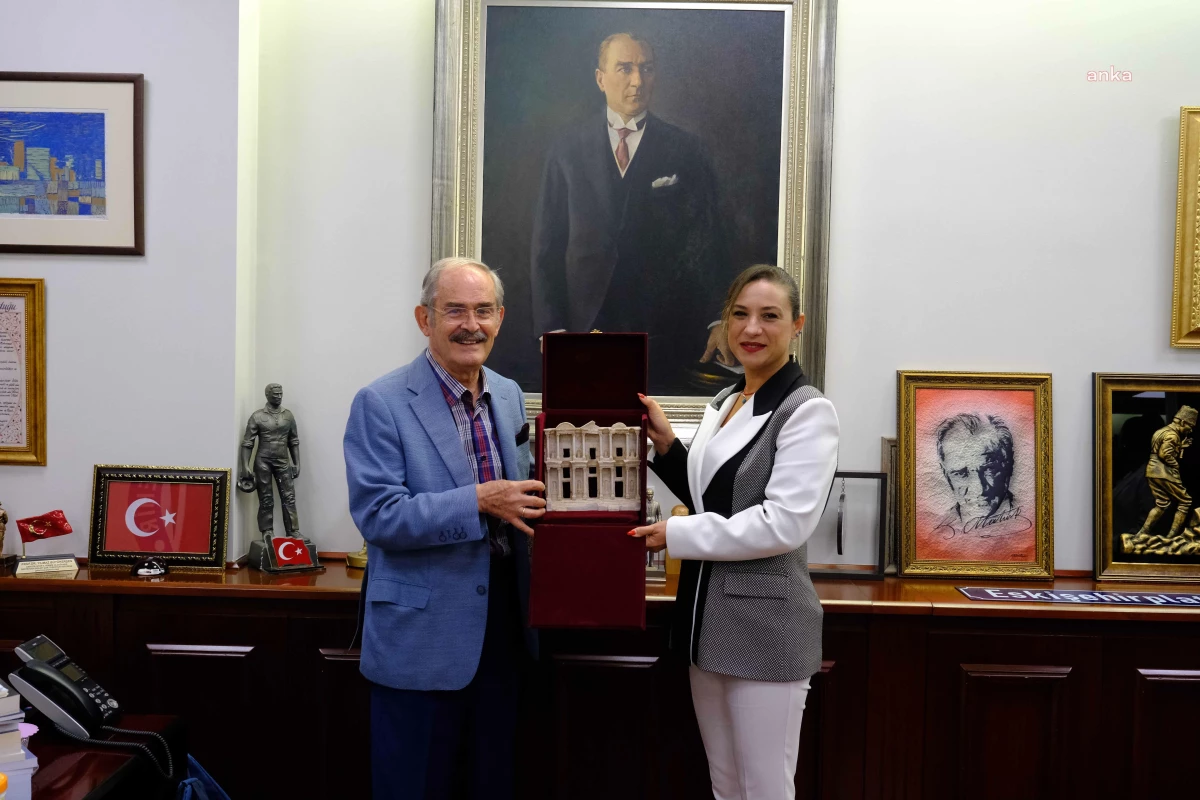 Kadın Belediye Başkanları, Eskişehir Büyükşehir Belediye Başkanı Büyükereşen\'i Ziyaret Etti