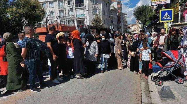 Küçükçekmece'de velilerin servis ve ders saati isyanı: Vaatler yerine getirilmedi, aylık 650 TL böyle olmaz