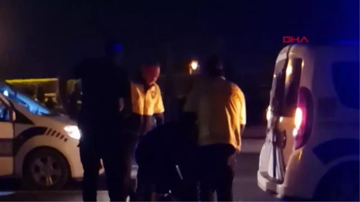 ALKOLLÜ SÜRÜCÜ POLİS ARACINA BİNMEMEK İÇİN BAYILMA NUMARASI YAPTI