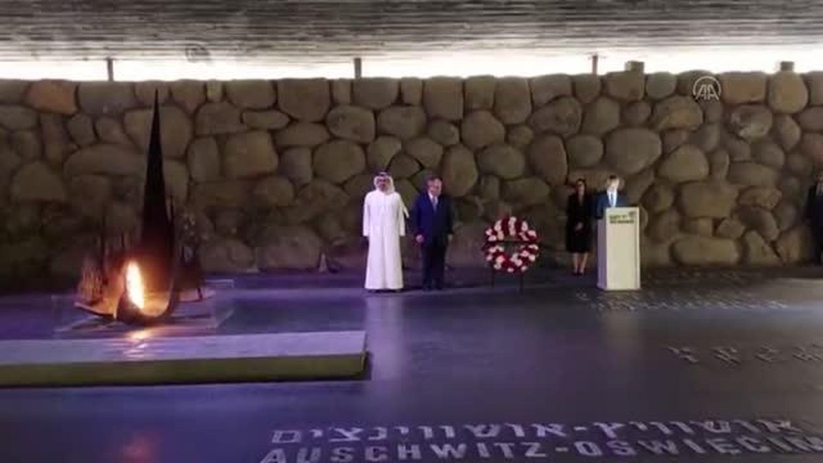 BAE Dışişleri Bakanı Kudüs\'teki Yad Vashem Holokost Müzesi\'nde