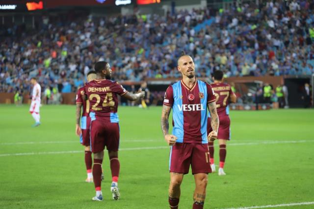 Fırtına, Avrupa Ligi'nde siftah yaptı! Trabzonspor, Kızılyıldız'ı 2-1 mağlup etti Fırtına, Avrupa Ligi'nde siftah yaptı! Trabzonspor, Kızılyıldız'ı 2-1 mağlup etti