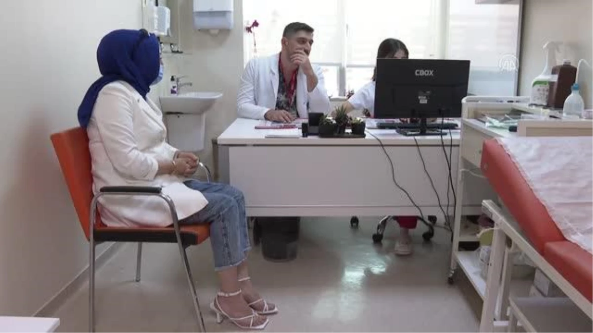 İzmir\'de bir hastanın tümörlü dalağı rahimden girilerek kapalı yöntemle çıkarıldı
