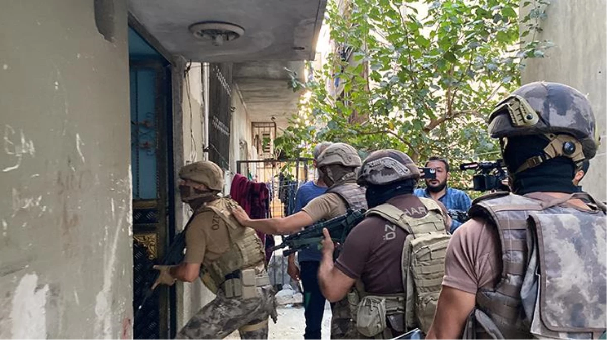 PÖH, Mersin Büyükşehir Belediyesi\'ne terör operasyonu düzenledi! Çok sayıda PKK\'lı çalışan gözaltında