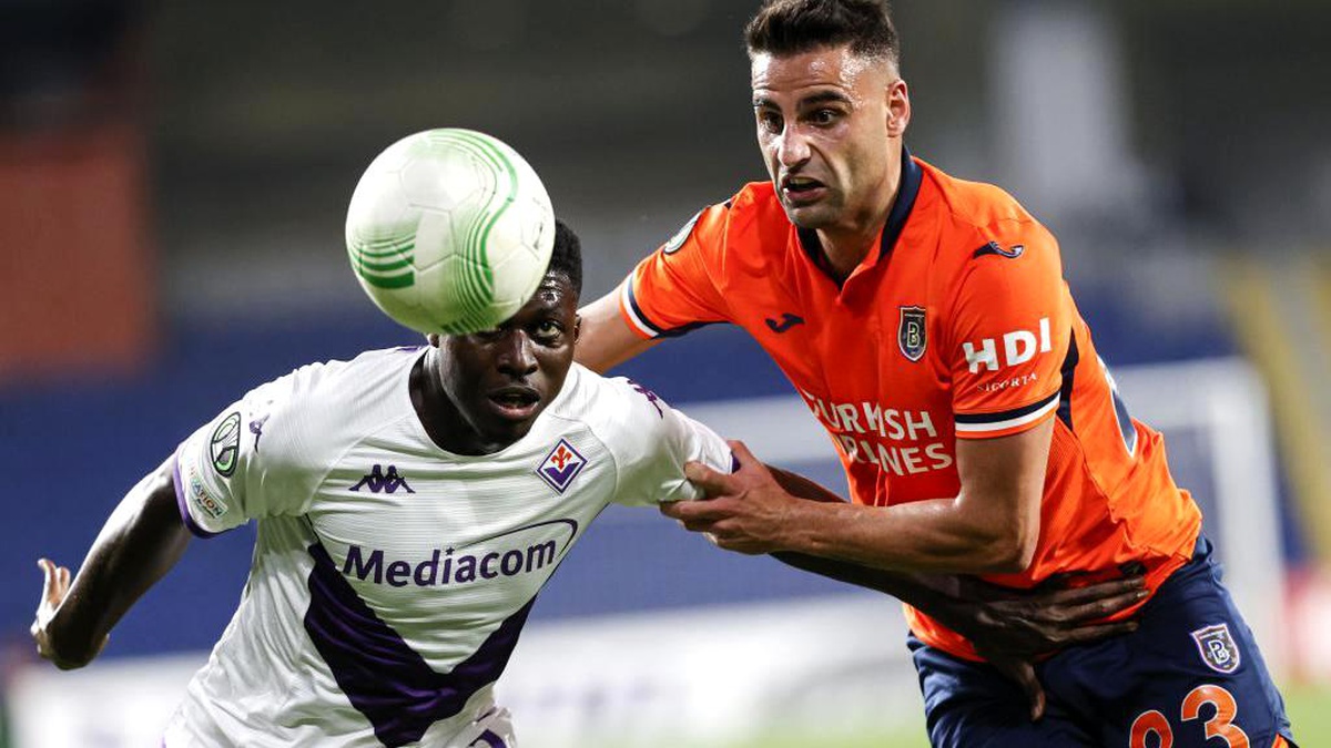 Başakşehir\'in Fiorentina galibiyeti İtalya basınında: Kabus gibi gece