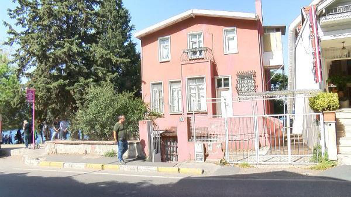 Son dakika haber! Çengelköy\'de davalık olan yalı boşaltıldı