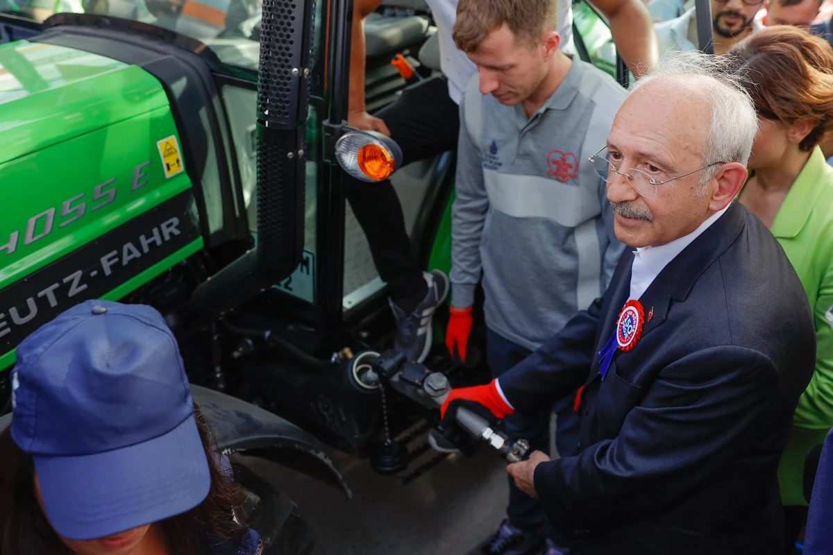 CHP Genel Başkanı Kılıçdaroğlu\'nun katıldığı mazot dağıtım töreninde traktöre mazot verilemedi